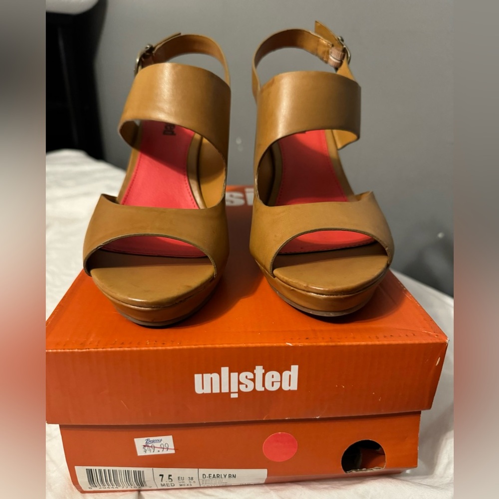 Unlisted platform sandal
